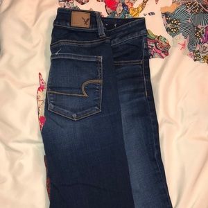 American Eagle High Rise Jegging; Dark wash